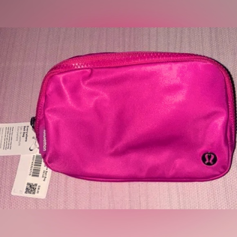 COPY - Lululemon sonic pink everywhere belt bag